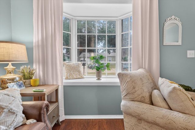 4122 Manor Drive, South Bend, IN 46614