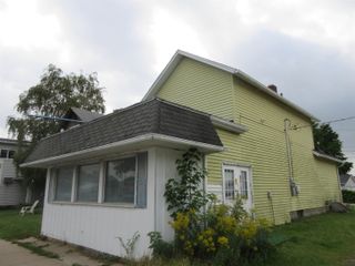 1100-1102 Garfield Avenue, Bay City, MI 48708