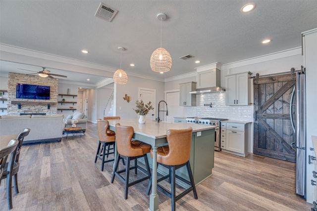 5523 Lakeshore Court, Log Cabin, TX 75148