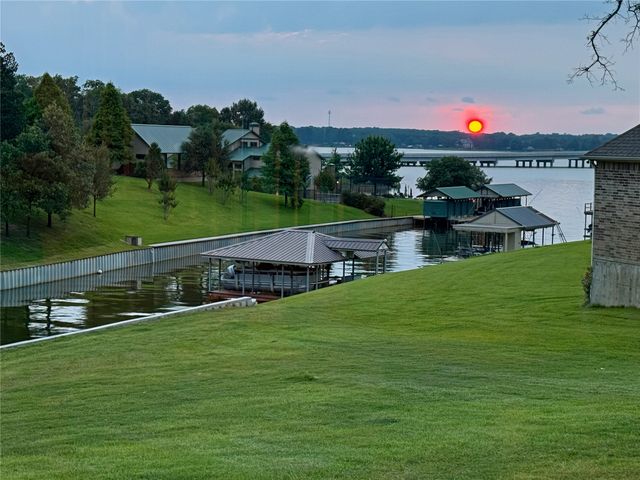 5523 Lakeshore Court, Log Cabin, TX 75148