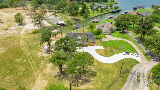 5523 Lakeshore Court, Log Cabin, TX 75148