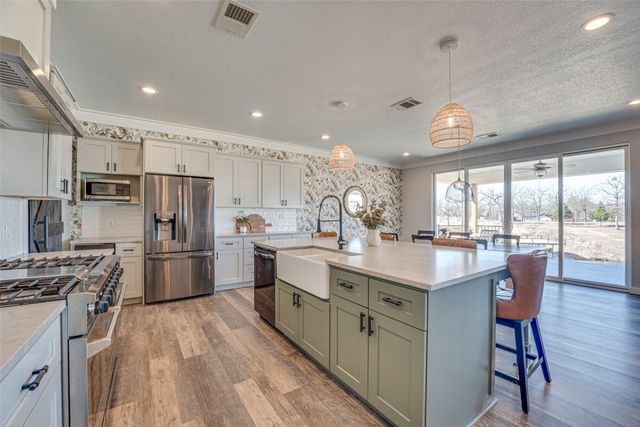 5523 Lakeshore Court, Log Cabin, TX 75148