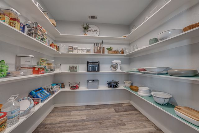 5523 Lakeshore Court, Log Cabin, TX 75148