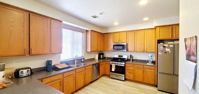 4735 White Forge Dr, Stockton, CA 95212