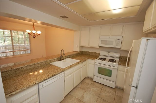 89 GREENFIELD 64, Irvine, CA 92614