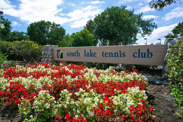 89 GREENFIELD 64, Irvine, CA 92614