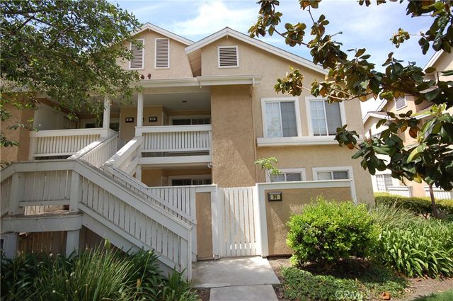 89 GREENFIELD 64, Irvine, CA 92614