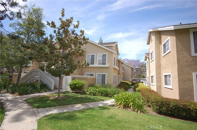 89 GREENFIELD 64, Irvine, CA 92614