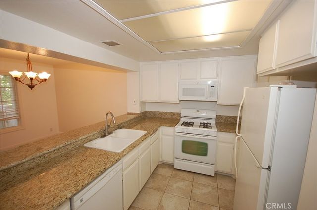 89 GREENFIELD 64, Irvine, CA 92614