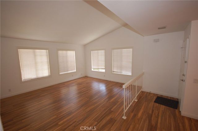 89 GREENFIELD 64, Irvine, CA 92614
