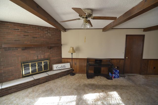 713 E Meadowlark Circle, Springfield, MO 65810