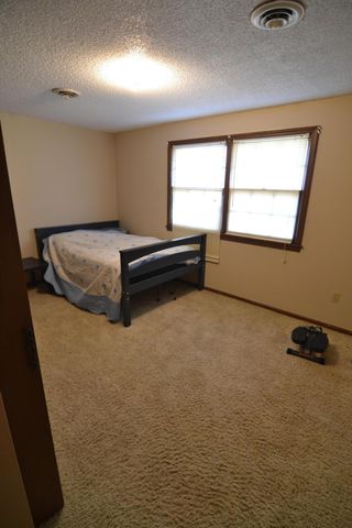 713 E Meadowlark Circle, Springfield, MO 65810