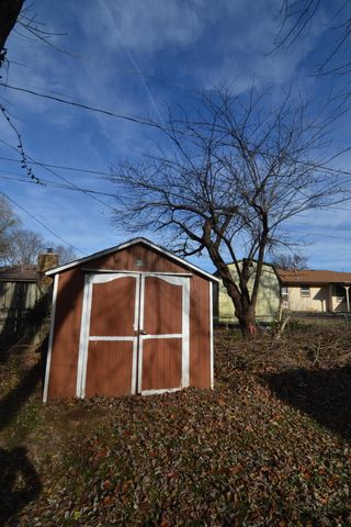 713 E Meadowlark Circle, Springfield, MO 65810