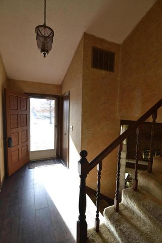 713 E Meadowlark Circle, Springfield, MO 65810