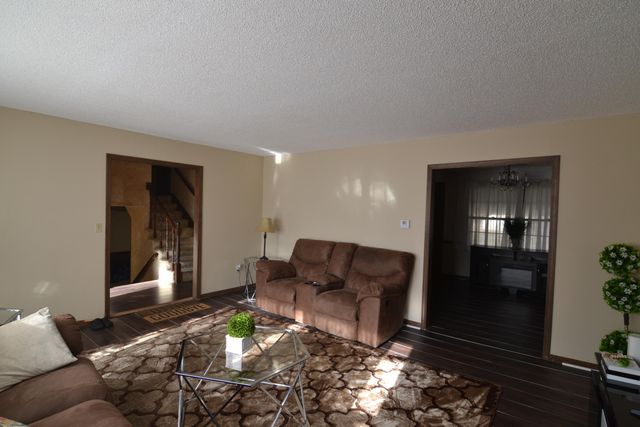 713 E Meadowlark Circle, Springfield, MO 65810