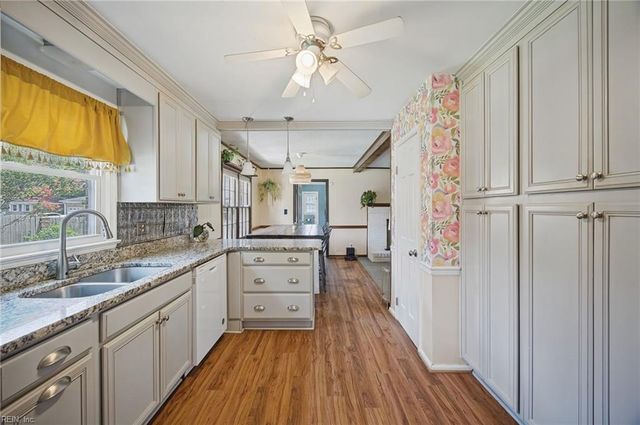 5887 Percheron LN, Virginia Beach, VA 23464