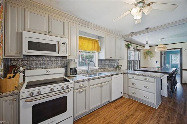 5887 Percheron LN, Virginia Beach, VA 23464
