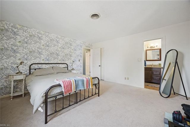 5887 Percheron LN, Virginia Beach, VA 23464
