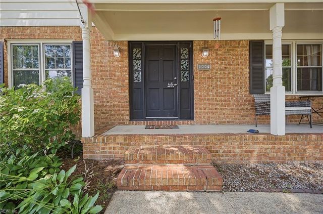 5887 Percheron LN, Virginia Beach, VA 23464