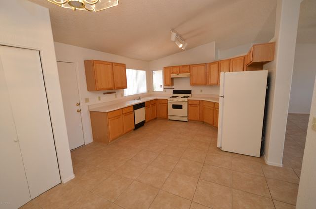 7930 S Danforth Avenue, Tucson, AZ 85747