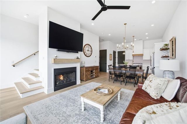 610 Heatherden Avenue, Fayetteville, GA 30214