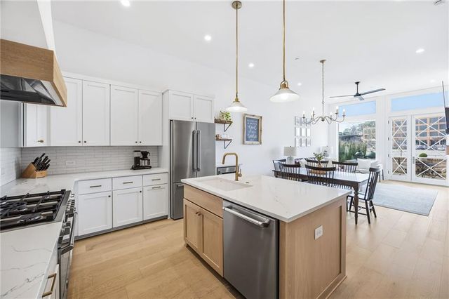 610 Heatherden Avenue, Fayetteville, GA 30214