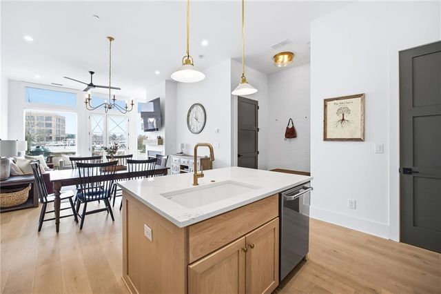 610 Heatherden Avenue, Fayetteville, GA 30214