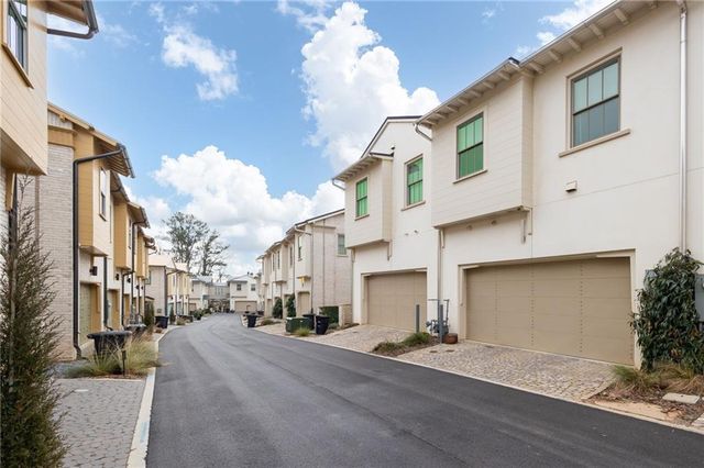 610 Heatherden Avenue, Fayetteville, GA 30214