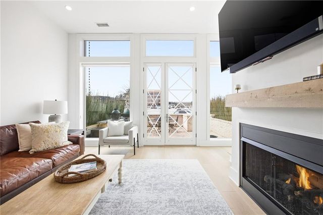 610 Heatherden Avenue, Fayetteville, GA 30214