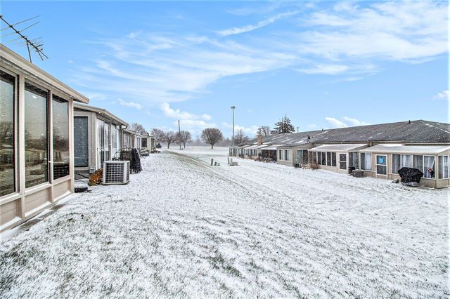 25204 Franklin Terrace Terrace 6, South Lyon City, MI 48178