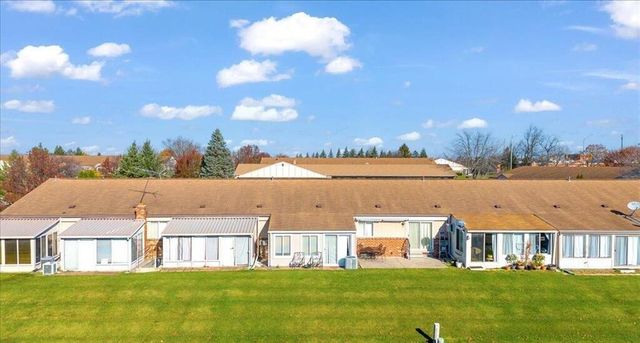 25204 Franklin Terrace Terrace 6, South Lyon City, MI 48178