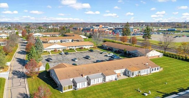 25204 Franklin Terrace Terrace 6, South Lyon City, MI 48178