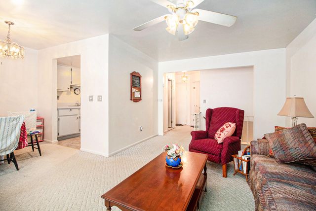 25204 Franklin Terrace Terrace 6, South Lyon City, MI 48178