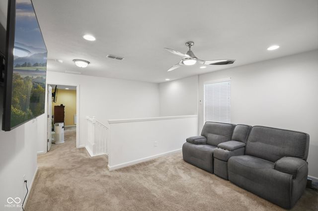 6673 Overlander Lane, Whitestown, IN 46075