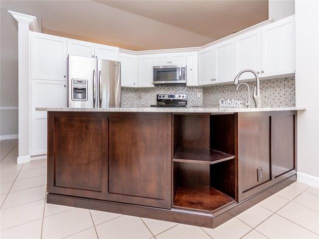 1230 Fairfax Court, Weston, FL 33326