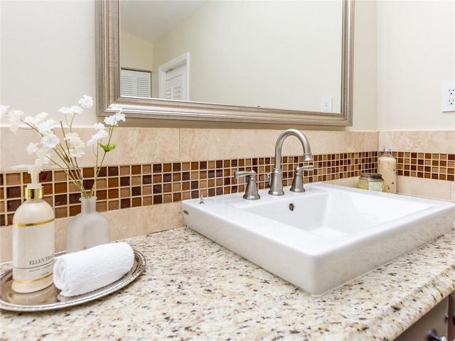 1230 Fairfax Court, Weston, FL 33326