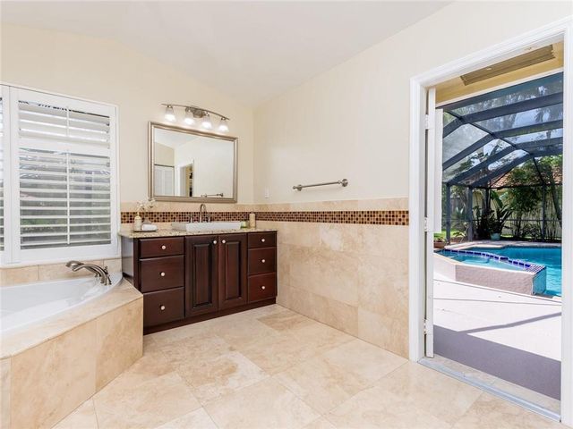 1230 Fairfax Court, Weston, FL 33326
