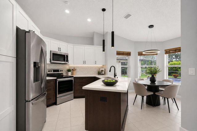 1230 Fairfax Court, Weston, FL 33326