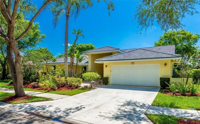 1230 Fairfax Court, Weston, FL 33326