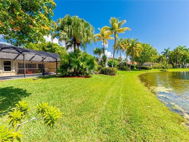 1230 Fairfax Court, Weston, FL 33326