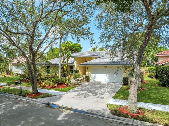 1230 Fairfax Court, Weston, FL 33326