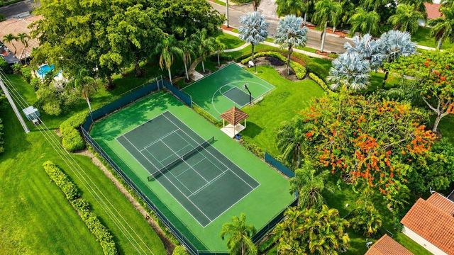 1230 Fairfax Court, Weston, FL 33326