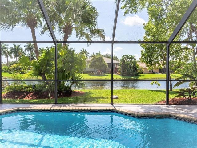 1230 Fairfax Court, Weston, FL 33326