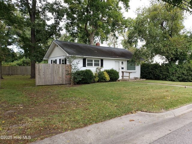 108 S Lee Street, Whiteville, NC 28472