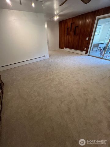 20326 SE 24 Street, Sammamish, WA 98075