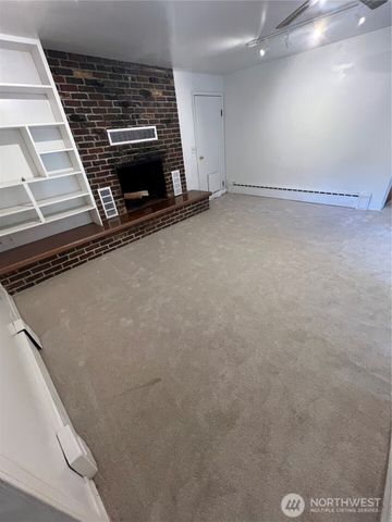 20326 SE 24 Street, Sammamish, WA 98075