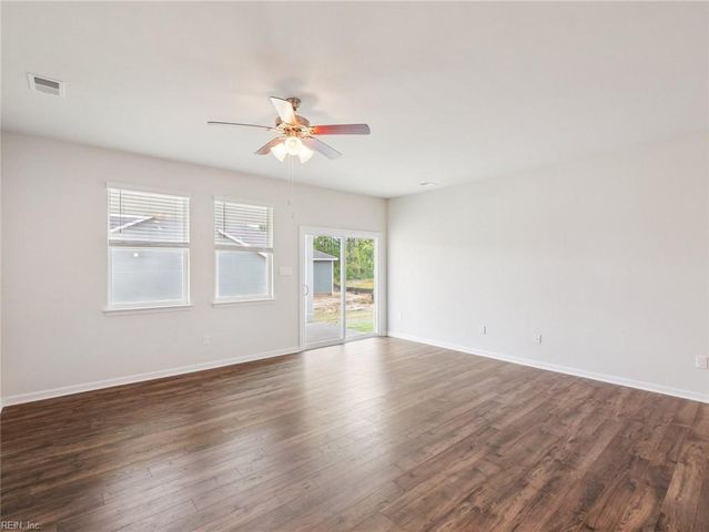 101 Gallop WAY, Yorktown, VA 23690