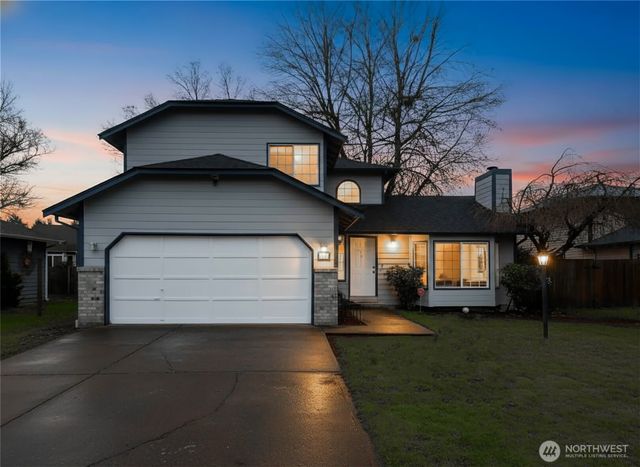 309 White River Drive, Pacific, WA 98047