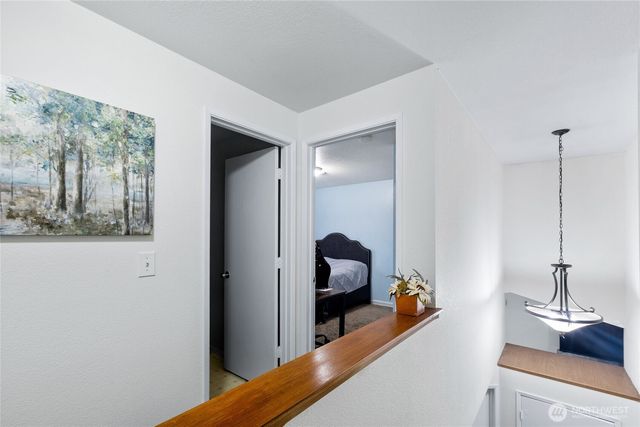 309 White River Drive, Pacific, WA 98047