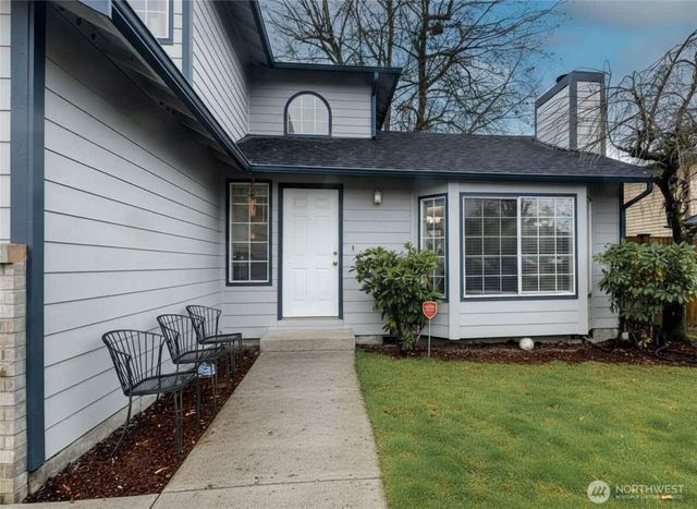 309 White River Drive, Pacific, WA 98047